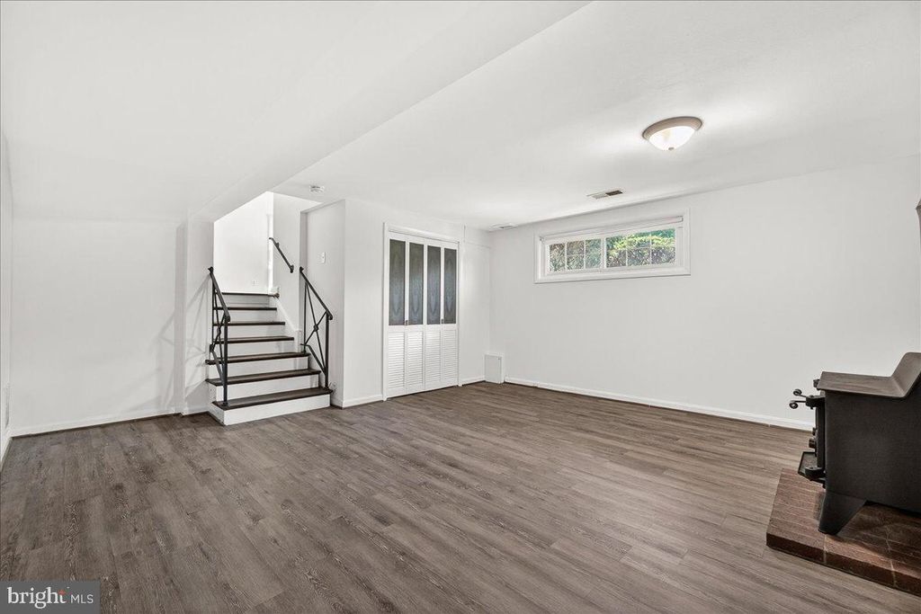 Image 22 of property listing at 13016 TURKEY BRANCH PKWY, Rockville, MD 20853