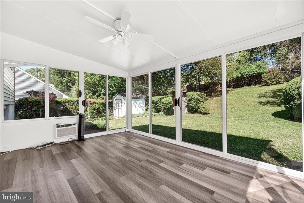 Image 9 of property listing at 13016 TURKEY BRANCH PKWY, Rockville, MD 20853