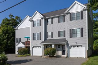 52 Packards Ln 4, Quincy, MA 02169