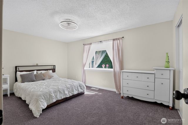 5696 E Collins Road, Port Orchard, WA 98366