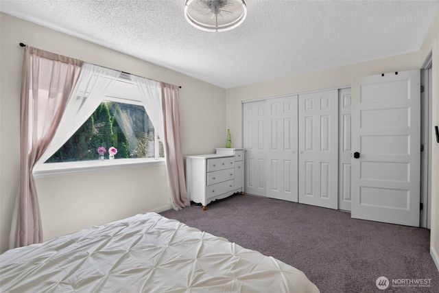 5696 E Collins Road, Port Orchard, WA 98366