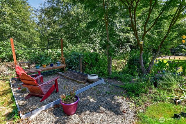 5696 E Collins Road, Port Orchard, WA 98366