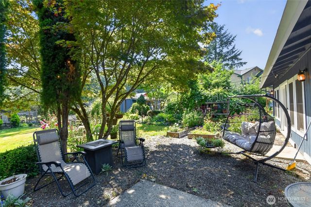 5696 E Collins Road, Port Orchard, WA 98366