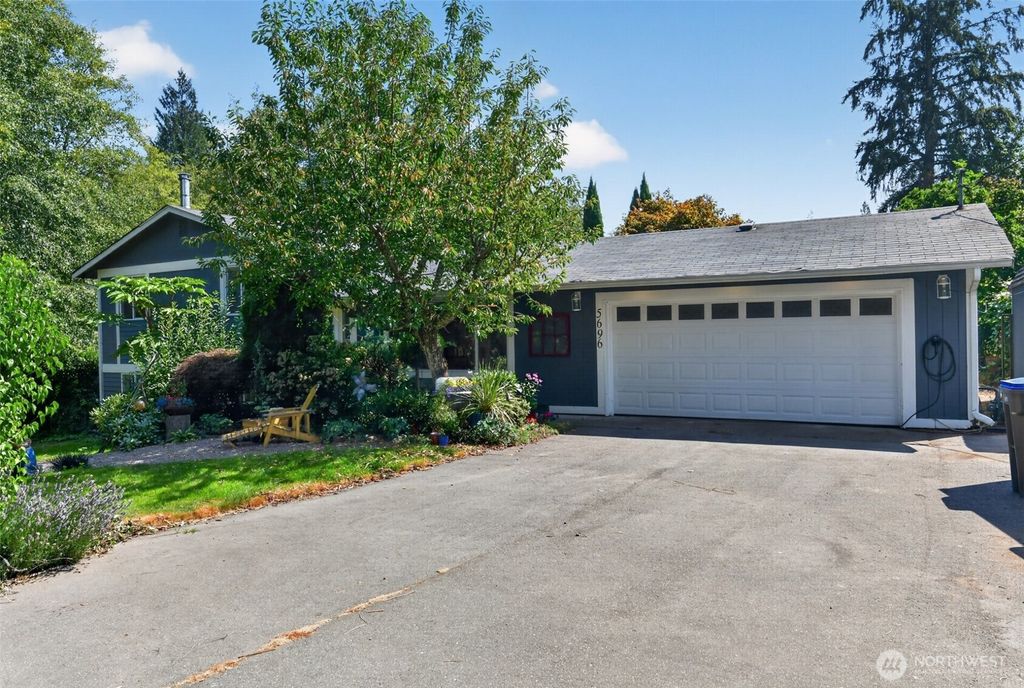 5696 E Collins Road, Port Orchard, WA 98366