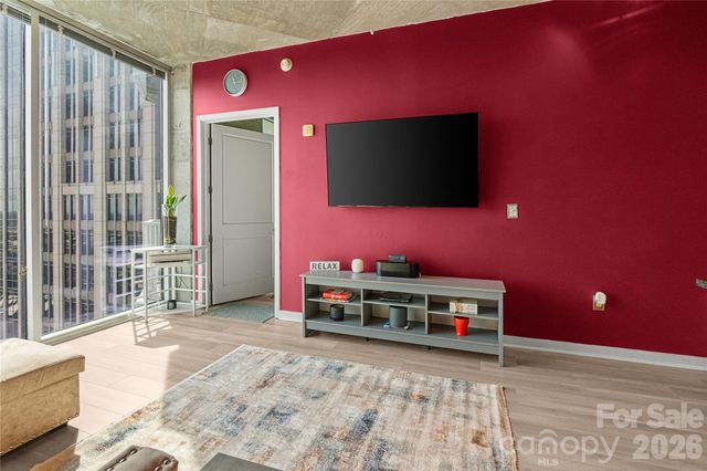 210 N Church Street 2811, Charlotte, NC 28202