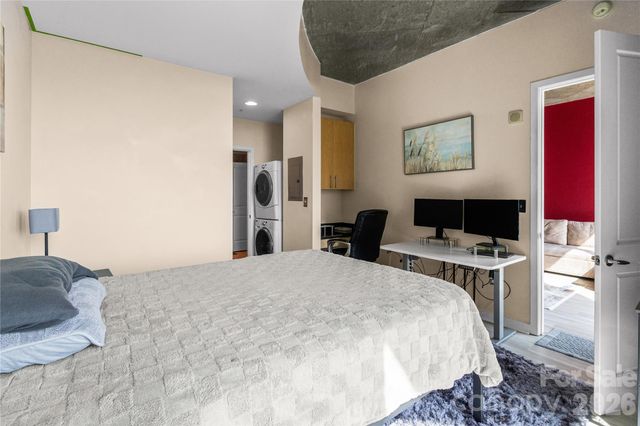 210 N Church Street 2811, Charlotte, NC 28202