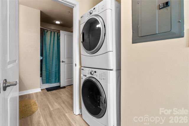 210 N Church Street 2811, Charlotte, NC 28202