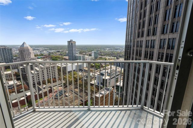 210 N Church Street 2811, Charlotte, NC 28202