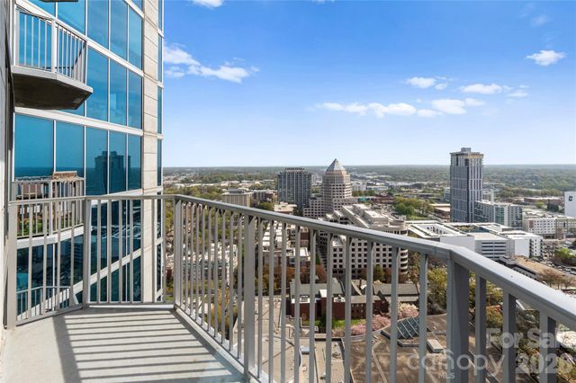 210 N Church Street 2811, Charlotte, NC 28202