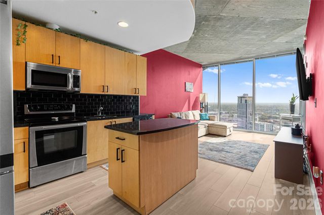 210 N Church Street 2811, Charlotte, NC 28202