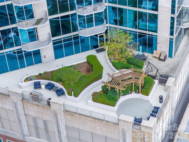 210 N Church Street 2811, Charlotte, NC 28202