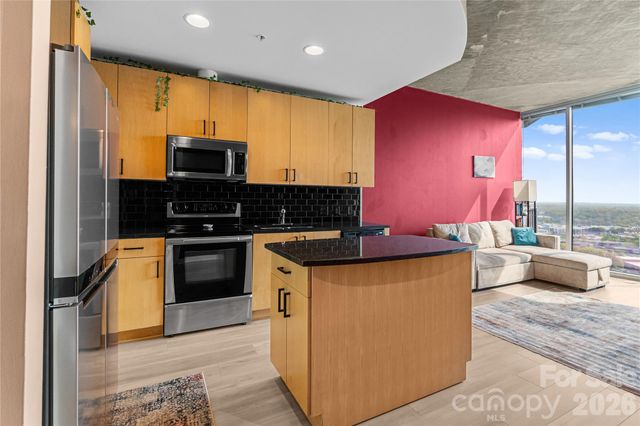 210 N Church Street 2811, Charlotte, NC 28202