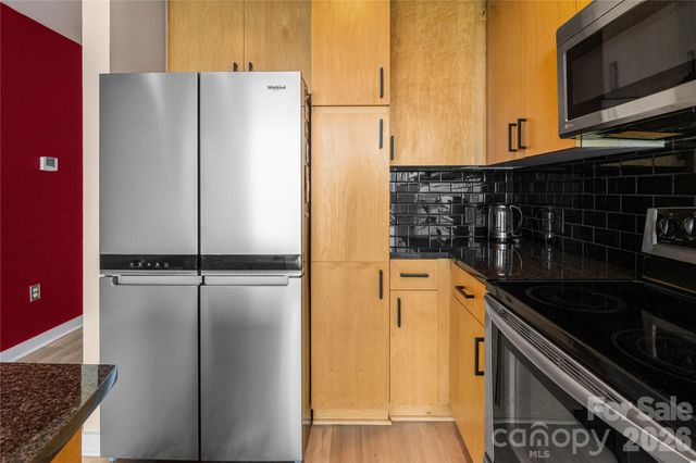 210 N Church Street 2811, Charlotte, NC 28202