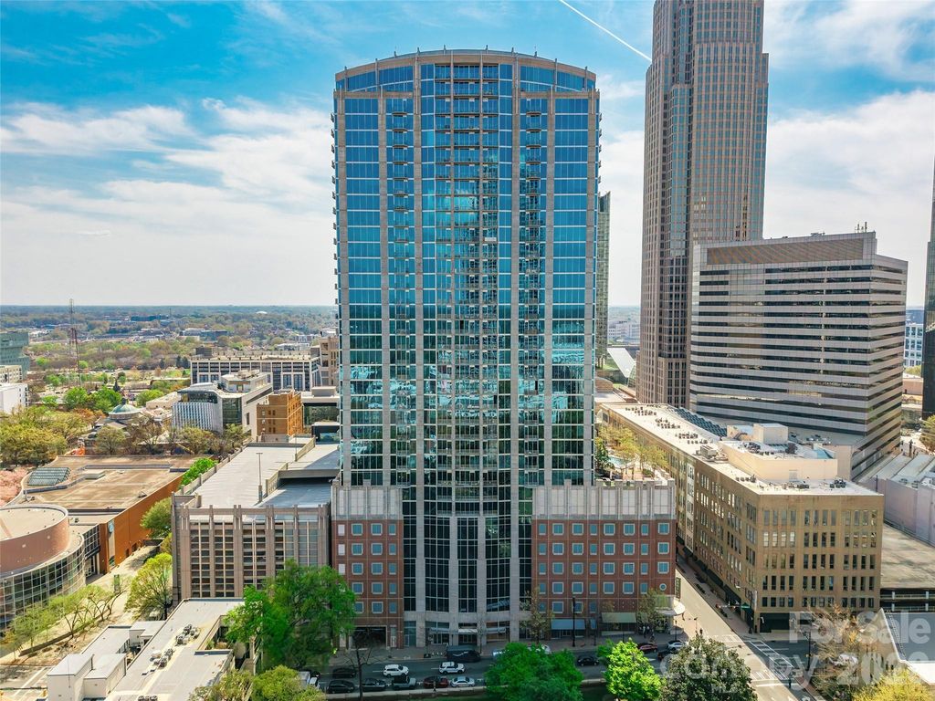 210 N Church Street 2811, Charlotte, NC 28202