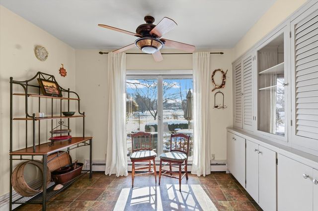 3 Lake Park Road, Champaign, IL 61822