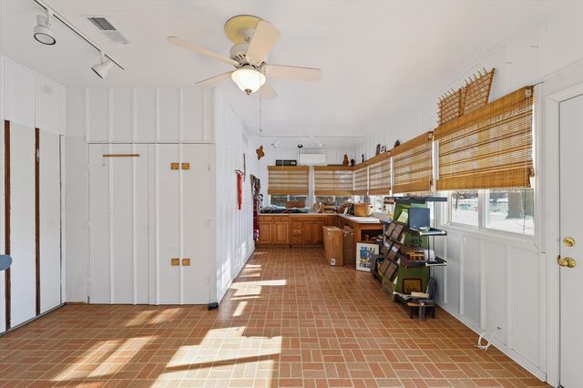 3 Lake Park Road, Champaign, IL 61822