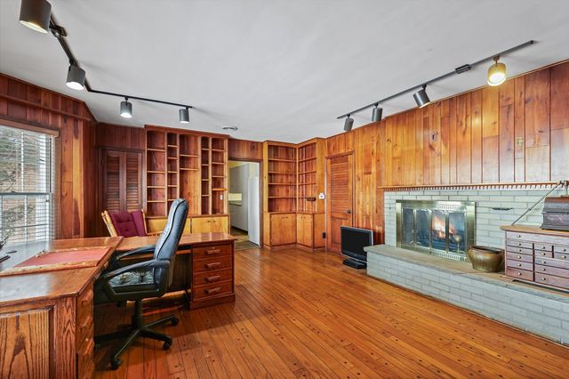 3 Lake Park Road, Champaign, IL 61822