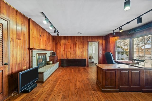 3 Lake Park Road, Champaign, IL 61822