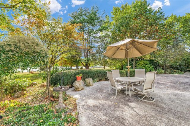 3 Lake Park Road, Champaign, IL 61822