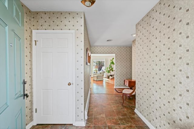 3 Lake Park Road, Champaign, IL 61822