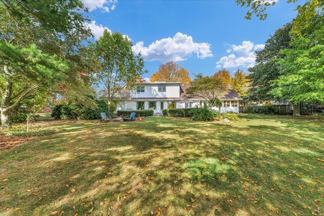 3 Lake Park Road, Champaign, IL 61822