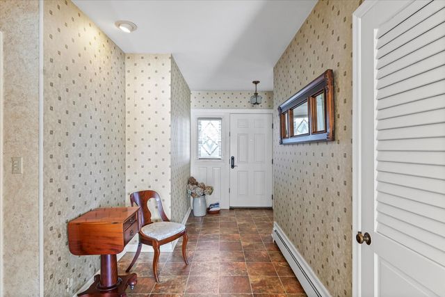 3 Lake Park Road, Champaign, IL 61822