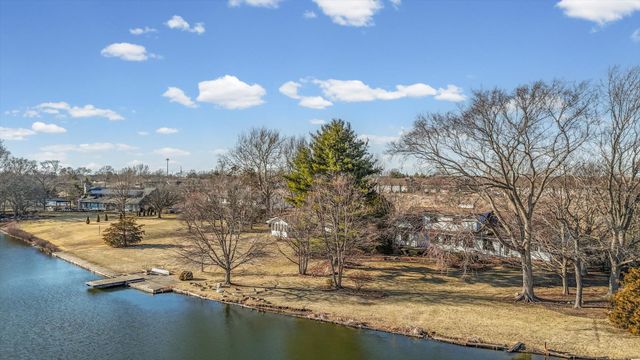 3 Lake Park Road, Champaign, IL 61822