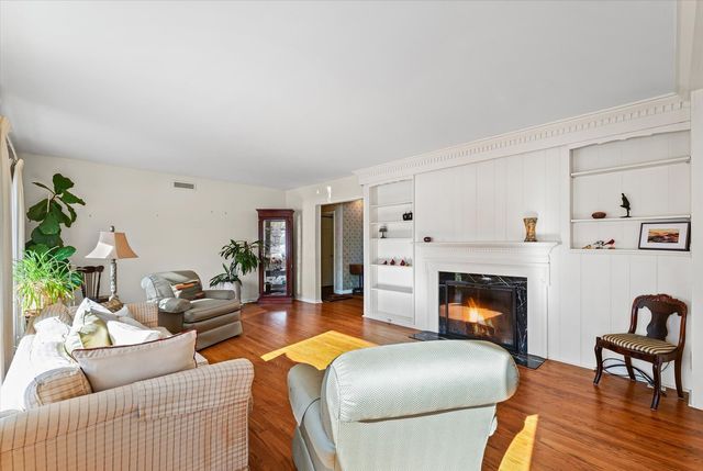 3 Lake Park Road, Champaign, IL 61822