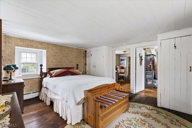 685 Woodglen Rd, Lebanon Twp., NJ 08826