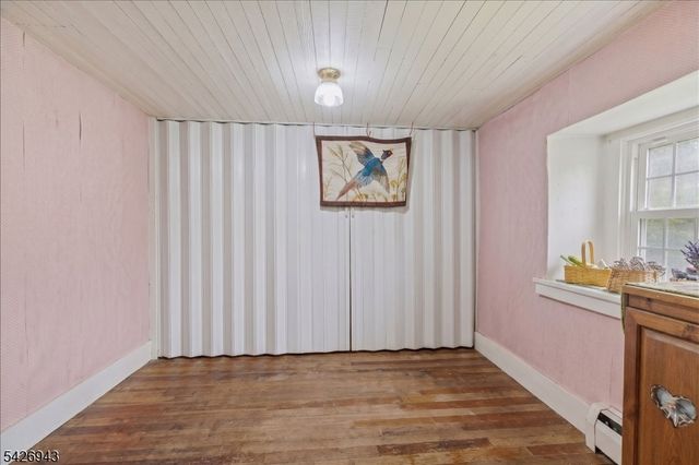 685 Woodglen Rd, Lebanon Twp., NJ 08826