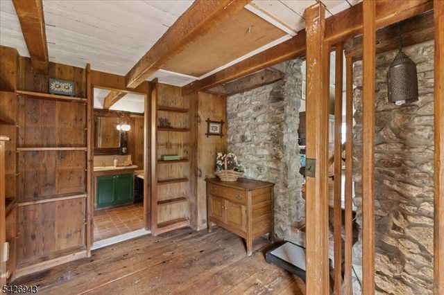 685 Woodglen Rd, Lebanon Twp., NJ 08826