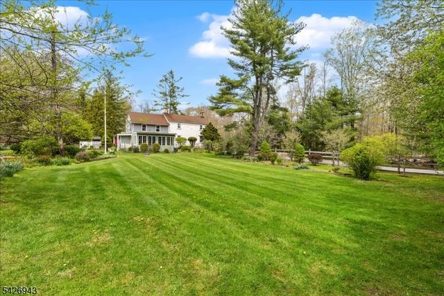 685 Woodglen Rd, Lebanon Twp., NJ 08826