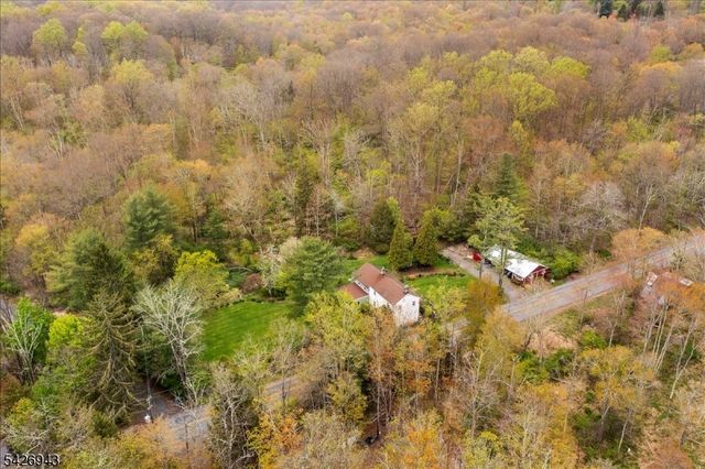 685 Woodglen Rd, Lebanon Twp., NJ 08826