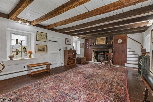 685 Woodglen Rd, Lebanon Twp., NJ 08826