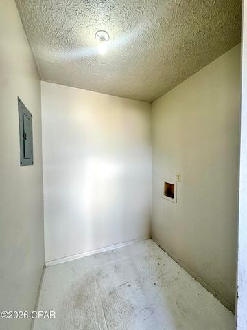 7718 FL-22 C, Panama City, FL 32404