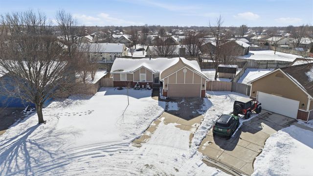 2613 N Parkdale Ct., Wichita, KS 67205