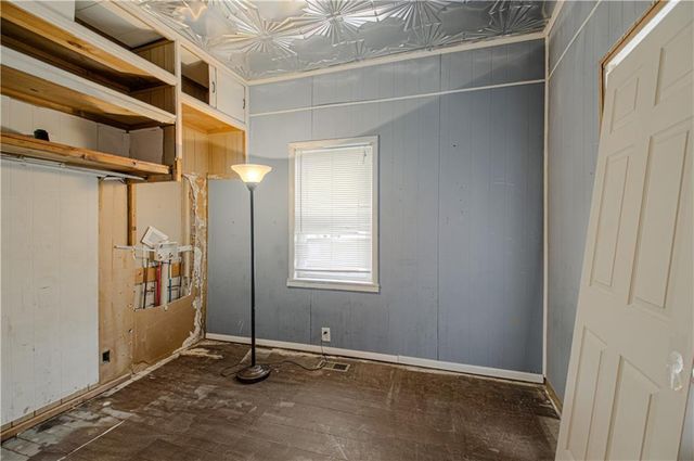 125 S Brookside Street, Independence, MO 64053