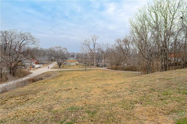 125 S Brookside Street, Independence, MO 64053