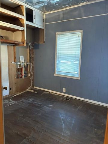 125 S Brookside Street, Independence, MO 64053