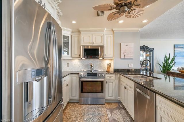 3115 Gulf Shore BLVD N # 701S, Naples, FL 34103