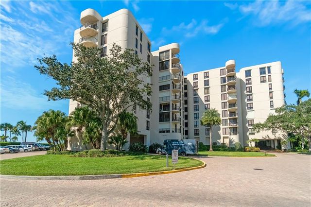 3115 Gulf Shore BLVD N # 701S, Naples, FL 34103