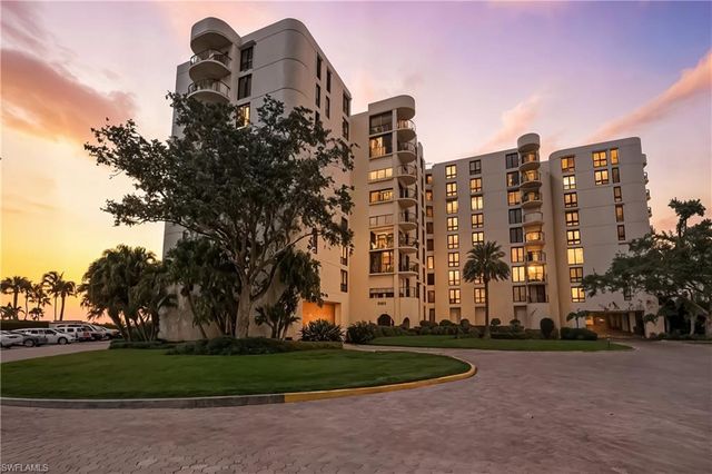 3115 Gulf Shore BLVD N # 701S, Naples, FL 34103