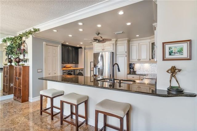 3115 Gulf Shore BLVD N # 701S, Naples, FL 34103