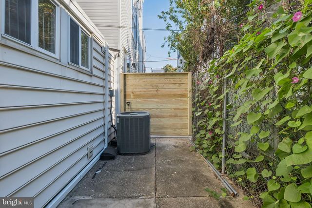 930 FRENCH ST, Philadelphia, PA 19122