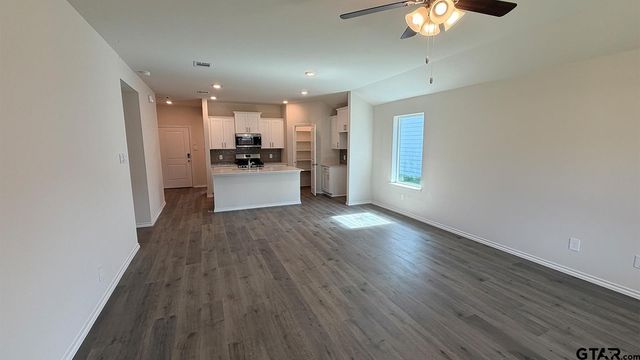 3013 Hidden Valley Drive, Lindale, TX 75706