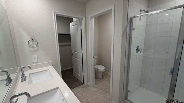 3013 Hidden Valley Drive, Lindale, TX 75706