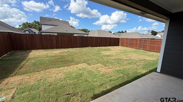 3013 Hidden Valley Drive, Lindale, TX 75706