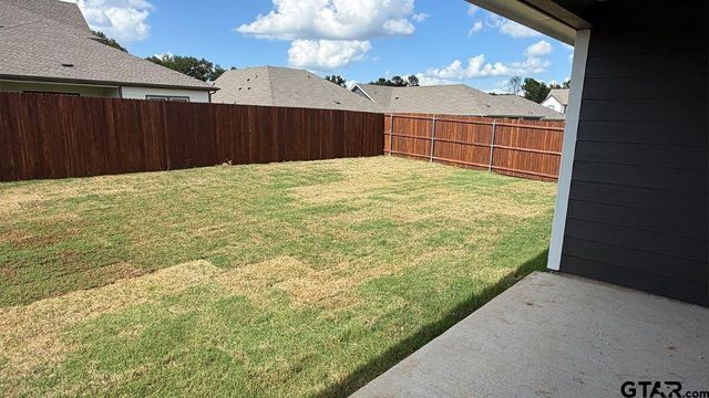 3013 Hidden Valley Drive, Lindale, TX 75706