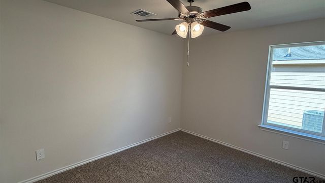 3013 Hidden Valley Drive, Lindale, TX 75706