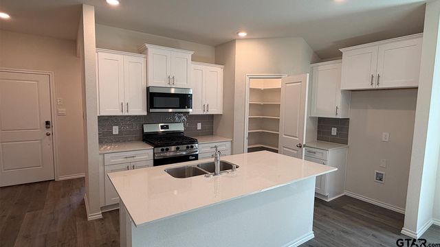 3013 Hidden Valley Drive, Lindale, TX 75706